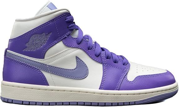 Nike Women's Modern