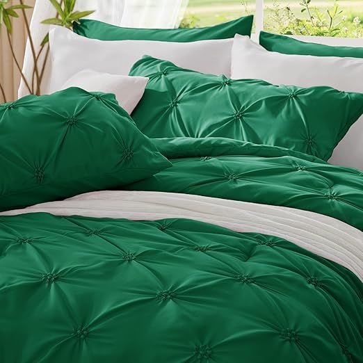 BEDELITE Forest Green Queen Comforter Set - 3 Pieces Boho Pintuck Bedding Comforter Sets, Lightweight Soft & Warm Bed Comforter Queen with 2 Pillowcases for All Season
